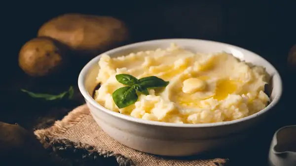 The Secret Behind Why Restaurant Mashed Potatoes Always Taste Better