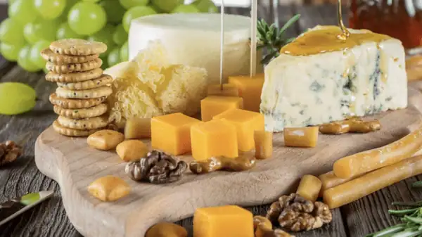 Cheeses, cured meats, and ready-made meals delivered to your door in Milan: delicatessens that deliver to your door