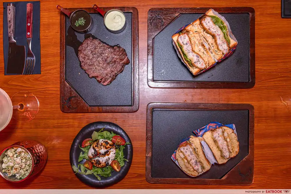 El restaurante Feather Blade ofrece filetes a $5++ el 18 de marzo