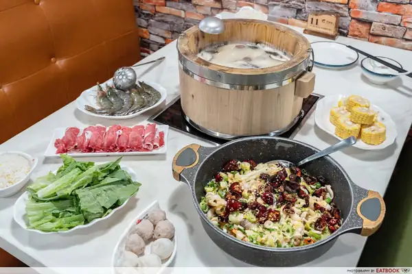 Reseña de Qi Lai Feng: popular restaurante Barrel Fish Pot en Geylang