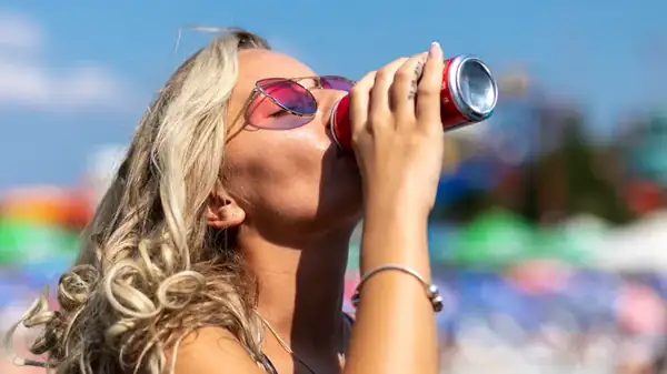 ¿Por qué los refrescos prebióticos están de repente por todas partes?