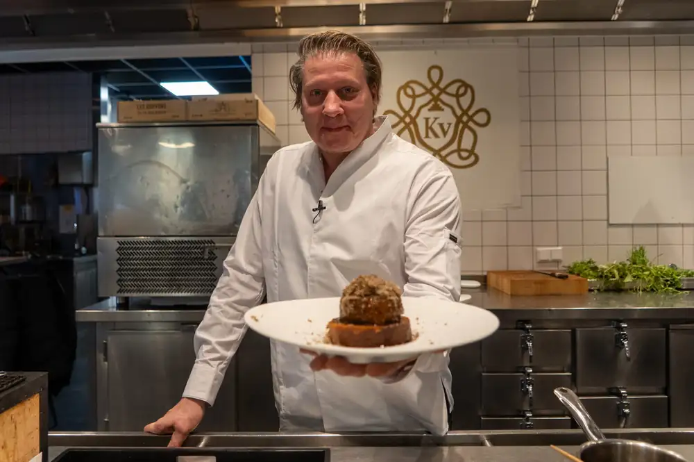 Leon Mazairac deja el restaurante con estrella Michelin Karel 5 y se hace cargo de De Hoefslag