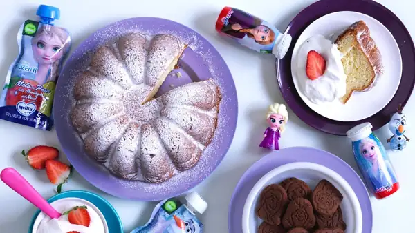 Breakfast with Elsa and Anna for a fairytale awakening!