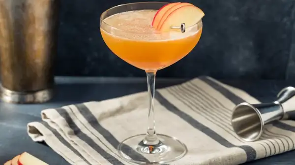 The Washington Apple Cocktail Is The Drink Appletini Fans Should Try