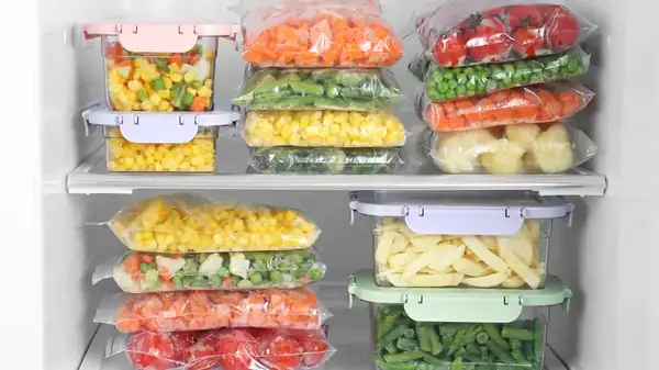 Maximize Your Freezer Space (And More) By Freezing Food In Bags