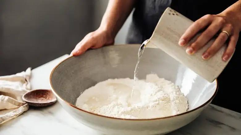 How To Choose The Right Mixing Bowl Depending On What You're Cooking