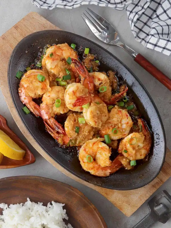 Sriracha shrimp scampi