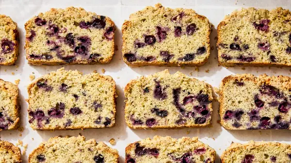 Got Blueberries? Make This Tea-Infused Cake