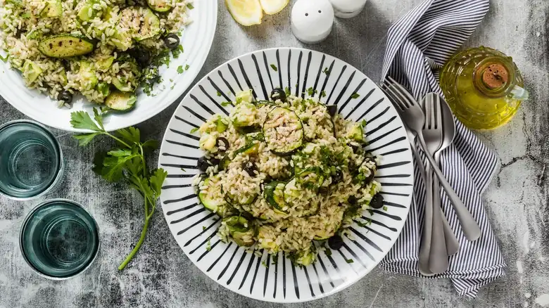 Añade una verdura a tu risotto para obtener un resultado más cremoso