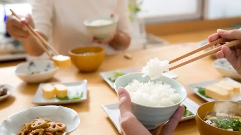 15 Japanese Eating Etiquette Rules You Need To Know