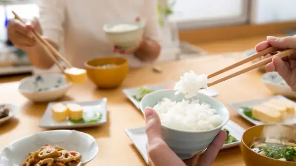 15 Japanese Eating Etiquette Rules You Need To Know