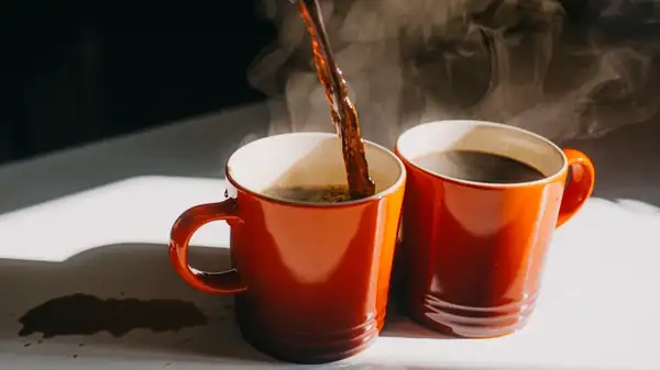 What's The Difference Between A French Press & A Pour Over?