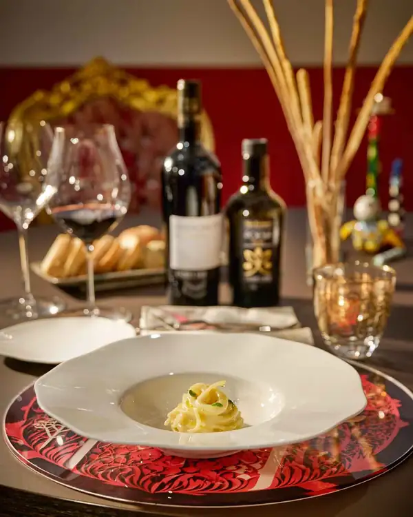 El restaurante con 7 mesas únicas en 7 salas en Busto Arsizio