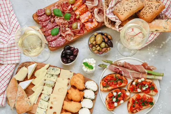 Impromptu after-work aperitifs: 20 quick and easy recipes