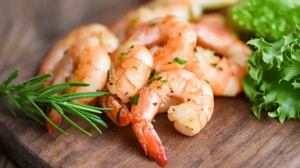 The Easy Alphabetic Trick To Seeing If Your Shrimp Is Cooked Properly