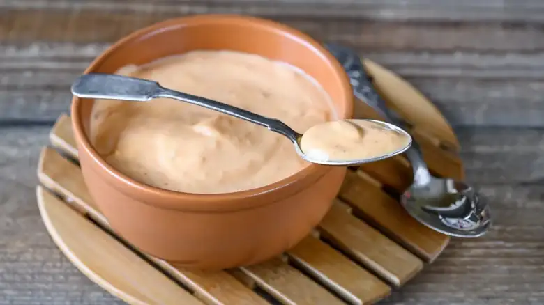 Are Russian And Thousand Island Dressing The Same?