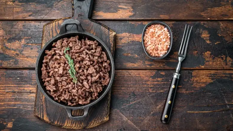 ¿Requiere aceite dorar la carne molida? Depende de su contenido graso