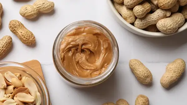 It's Time To Start Mixing Cocoa Powder Into Your Peanut Butter
