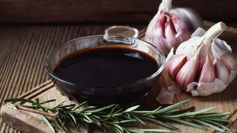 Balsamic Vinegar Vs Vinaigrette: What's The Difference?