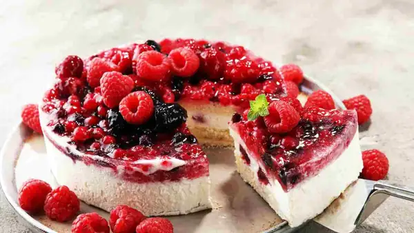 Hice yo misma la tarta de cumpleaños, no horneé nada ni compré nada, estaba muy fresca y riquísima, ¡desapareció enseguida!