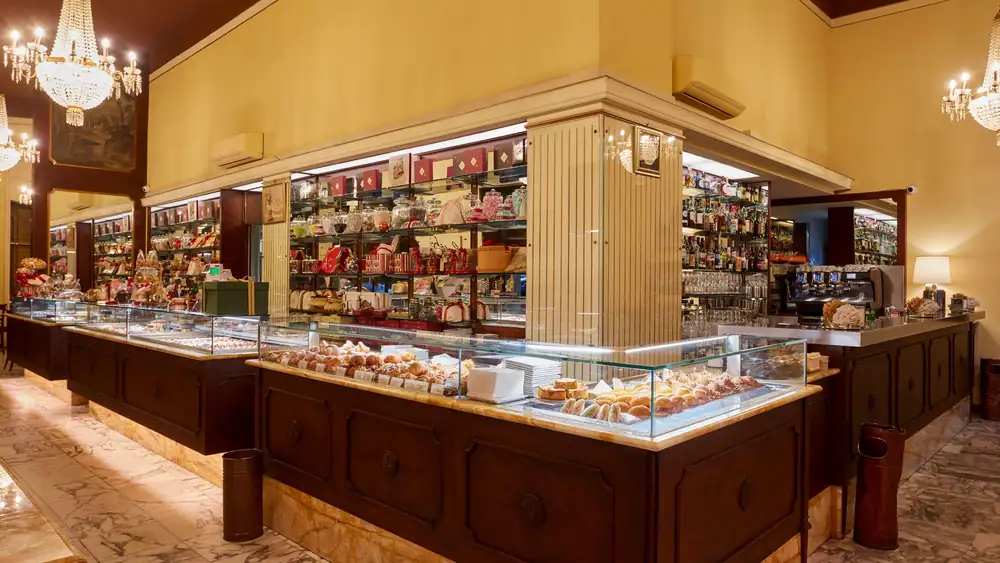 Milan's sweet parlor turns ninety
