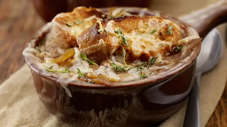 What Type Of Wine Should You Use To Make French Onion Soup?