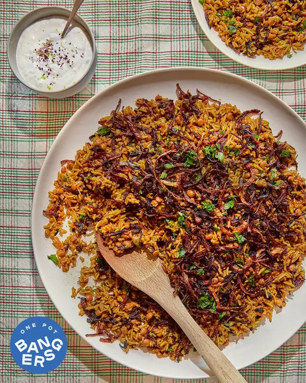 Mujaddara Recipe with Lemony Yogurt Sauce