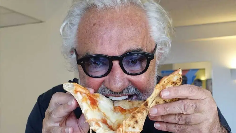 Varazze no se ha dejado convencer por Briatore, que está cerrando la pizzería Crazy Pizza en el mar