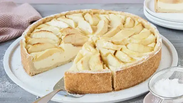 Apple pie with cottage cheese