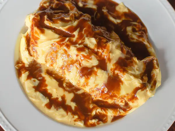 Arroz frito con tortilla japonesa (Omurice)