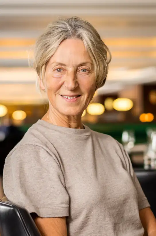 Premio a la trayectoria profesional de CODE Hospitality: Dame Karen Jones
