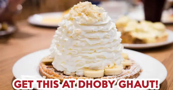Reseña de Eggs N Things: Nuevo local de brunch de Hawái con una gigantesca montaña de crema batida sobre panqueques