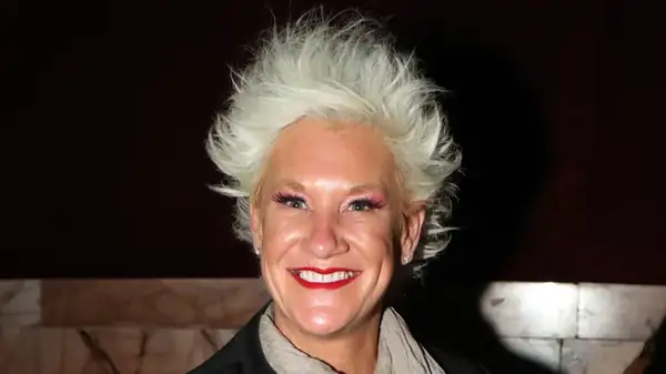 The Unique Ingredient Anne Burrell Adds To Her Turkey Burgers