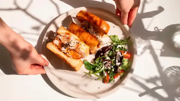 From a Student’s Dream to a Japanese Bakery in Prague: The Story Behind Yaki-Pan
