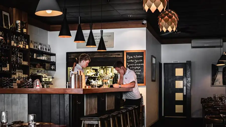 Embra y The Bistro conservan su prestigioso estatus de dos sombreros