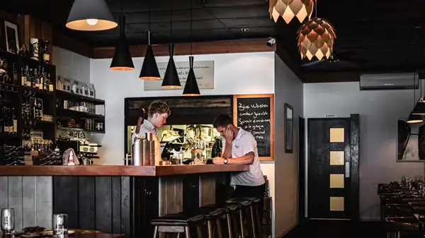 Embra y The Bistro conservan su prestigioso estatus de dos sombreros