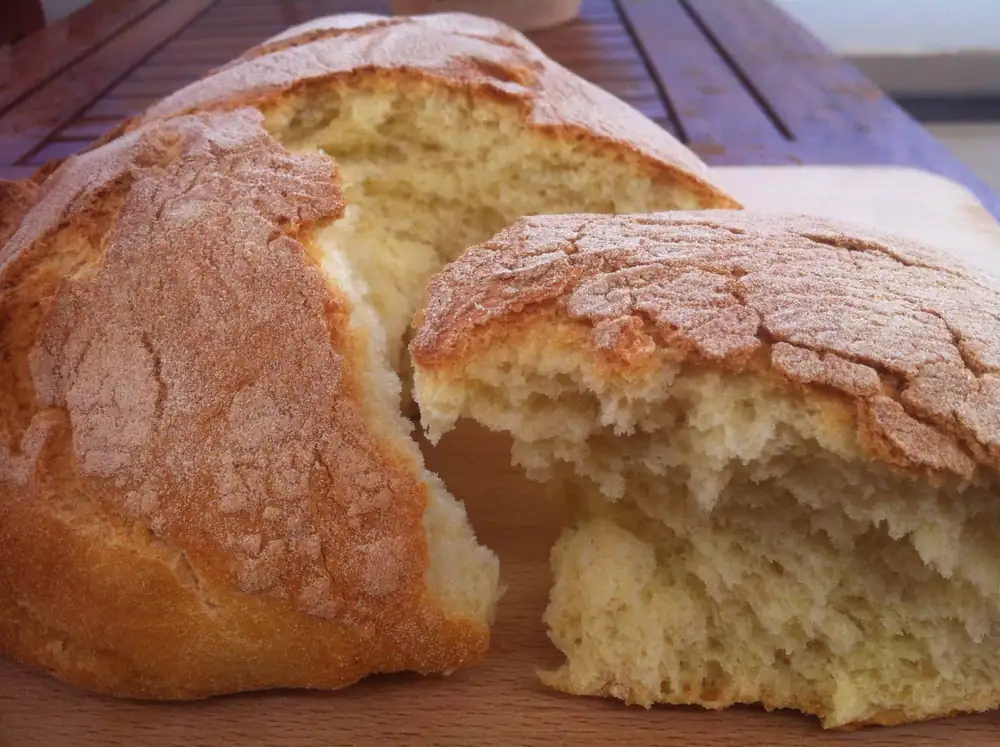 Raisin Bread - The perfect healthy snack (Stafidopsomo)