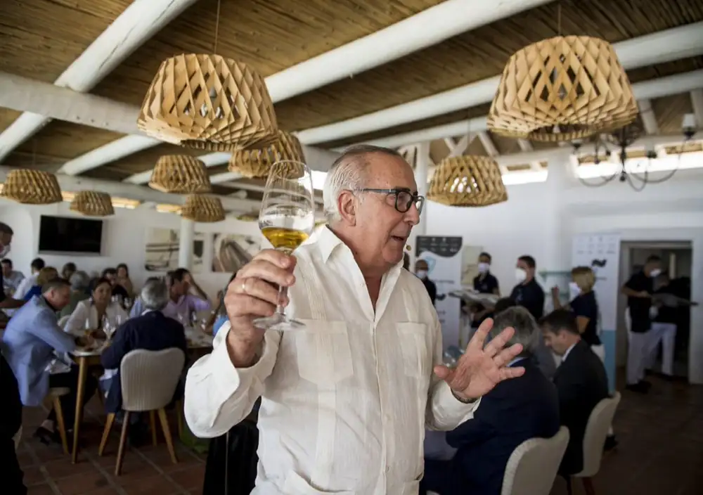 Un jerez único de González Byass en el almuerzo de clausura del congreso Encuentro de los Mares
