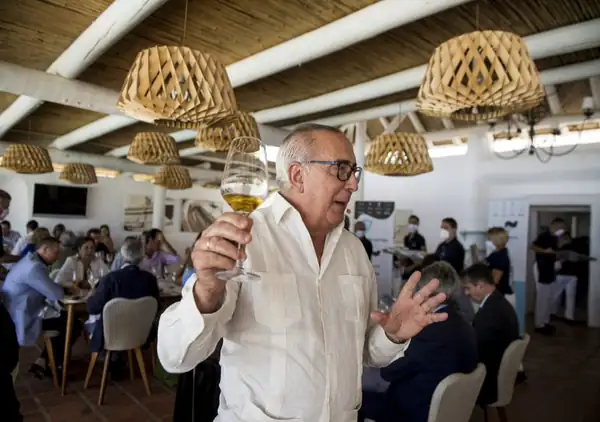 A unique sherry from González Byass at the closing lunch of the Encuentro de los Mares congress