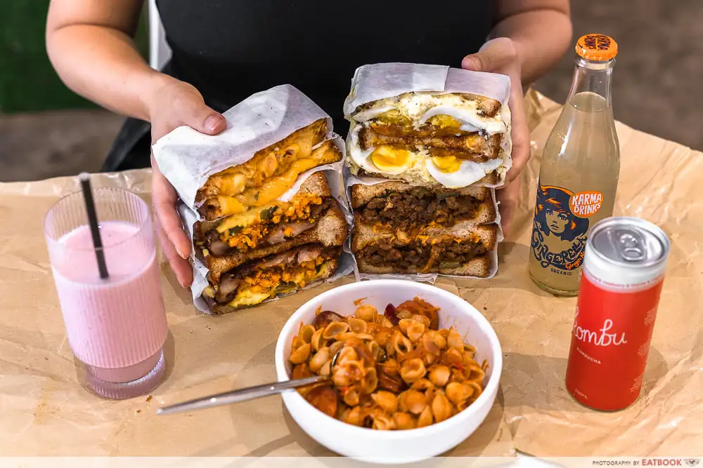 Reseña de Breakfast Grill: Sándwiches abundantes y asequibles en la costa este