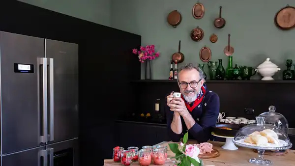 Celebrating without waste is possible: tips from Grundig and Chef Massimo Bottura