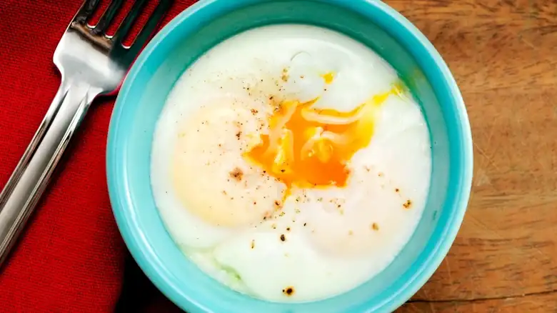 Coddled Vs Poached Eggs: Here's What Sets Them Apart