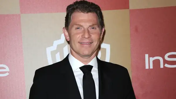 Bobby Flay Prefers One Frozen Vegetable To Its Fresh Counterpart