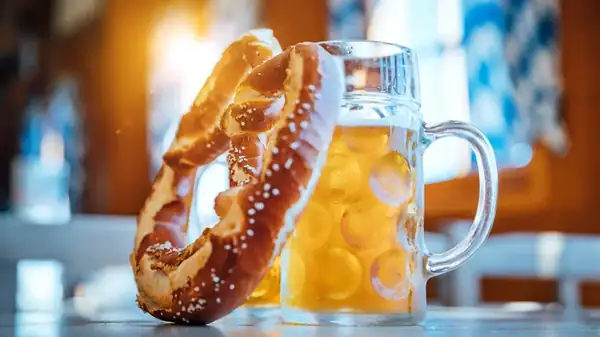 ¿Qué demonios es la cerveza Oktoberfest y qué la hace única?