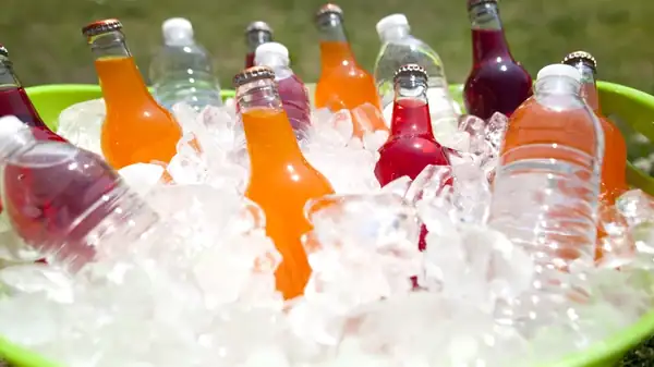 The Salt Water Hack For Keeping Drinks Ice Cold On The Go