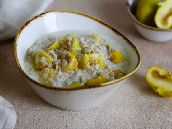 Oatmeal with figs