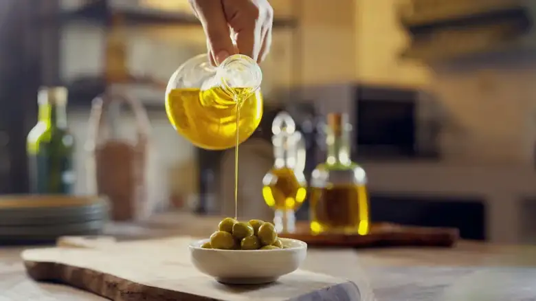 Refined Vs Extra Virgin Olive Oil: What's The Difference?