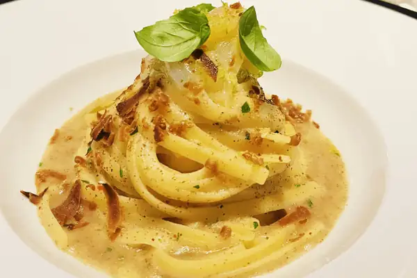 Spaghetti with Bottarga, Raw Prawns and Lime