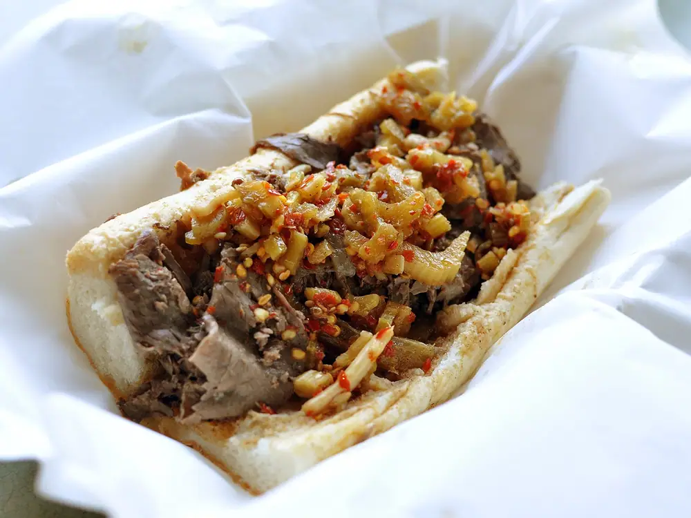 How to Eat Your Way Through Chicago Like a Chef