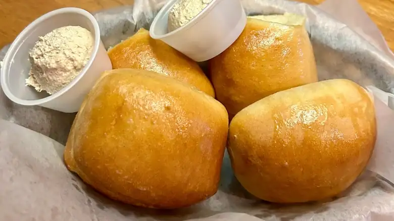 How To Reheat Texas Roadhouse Rolls For Fresh-Batch Flavor